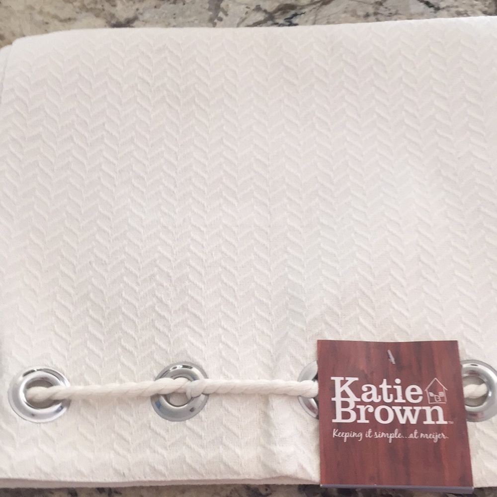 NWT Katie Brown woven rope /grommet cream runner